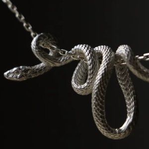 3D snake necklace BNIP 16"